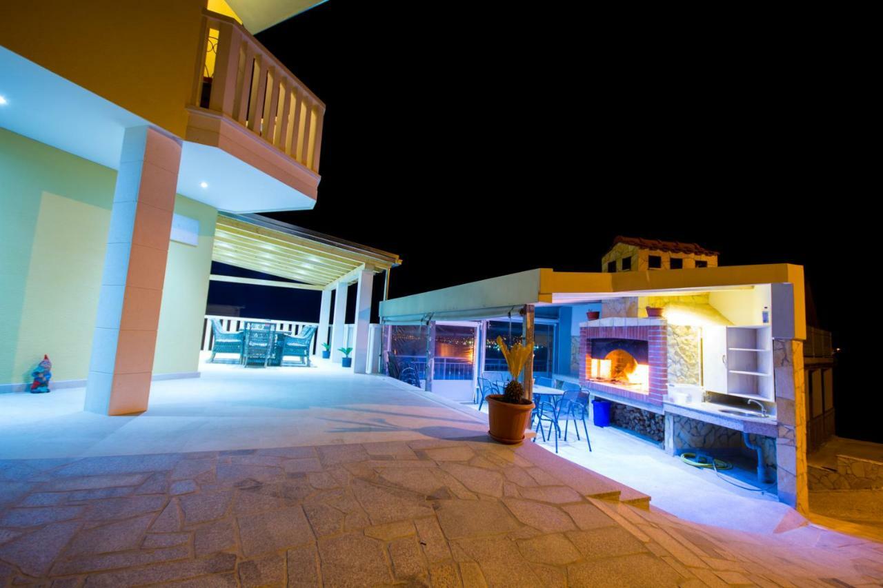 Apartments Tomislav Okrug Gornji Exterior foto