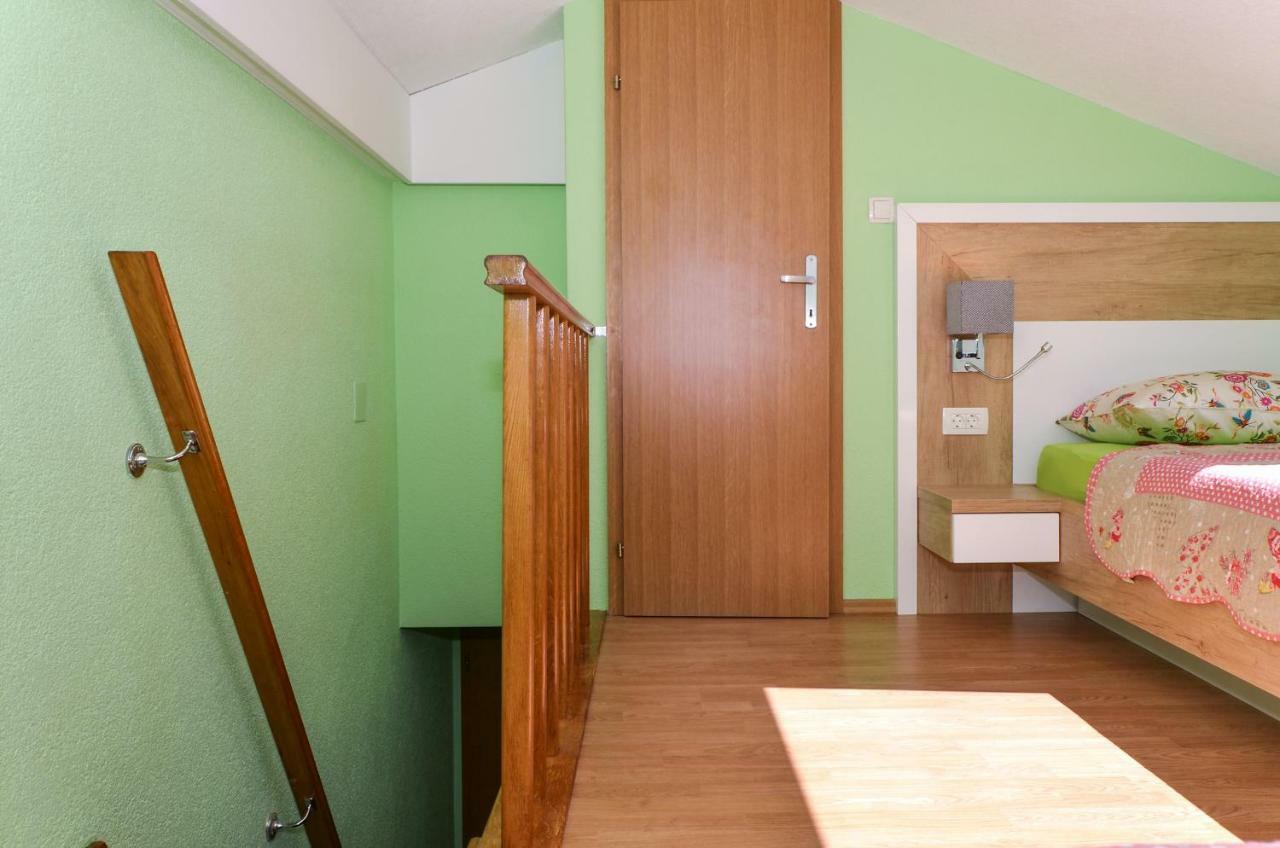 Apartments Tomislav Okrug Gornji Exterior foto